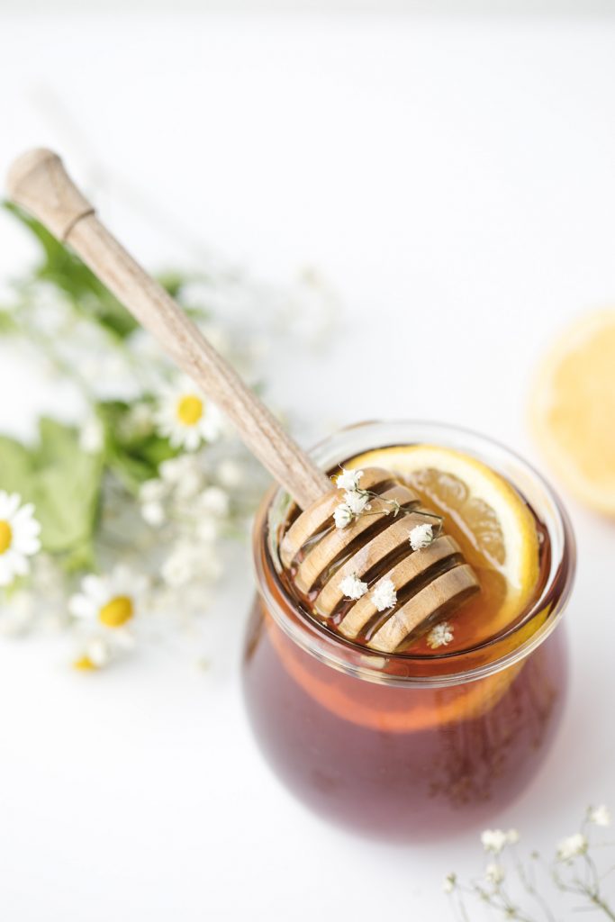 honey, benefits of honey, twist of lemon, ayurveda, lemon water